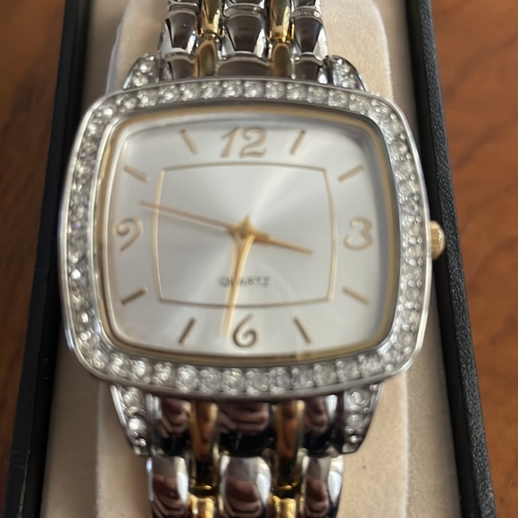 Watch - Picture 4 of 5